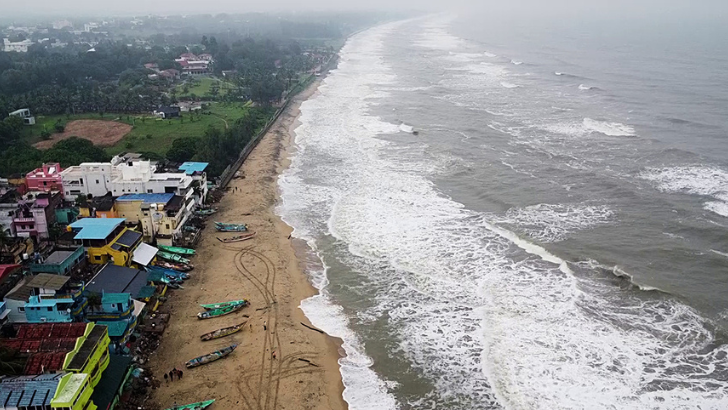https://salarnews.in/public/uploads/images/newsimages/maannewsimage04102025_175400_Cyclone Shakti.png